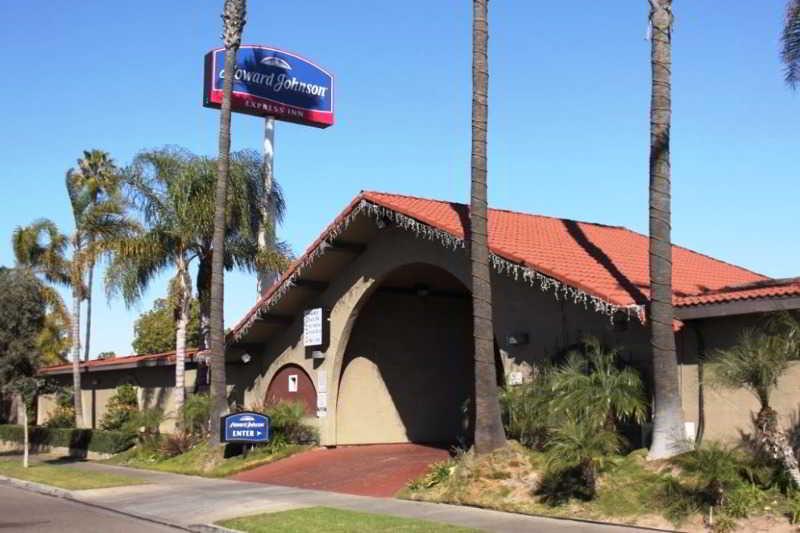 Howard Johnson By Wyndham National City/San Diego South Екстер'єр фото